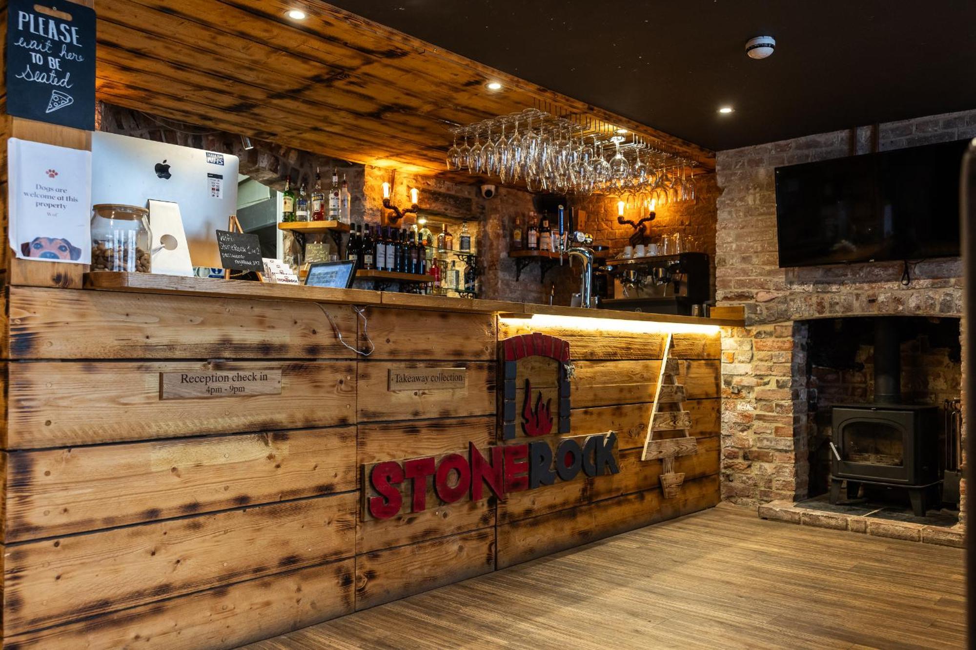 Stonerock Lodge Chepstow Exterior photo